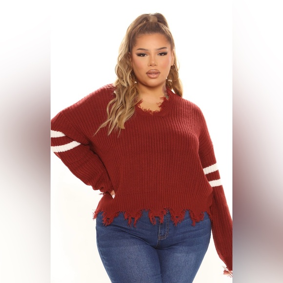 Keeping you close Distressed Sweater-Burgundy - Picture 4 of 6